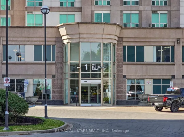 1 Lee Centre Dr #2315, Toronto, ON M1H 3J2
