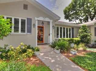 2526 W Simms Blvd, Tampa, FL 33609