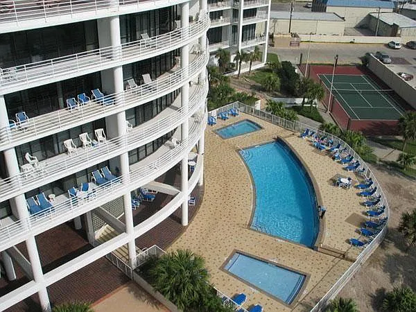 Sunchase IV Pools