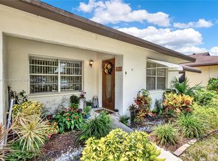 10222 Pine Dr, Boynton Beach, FL 33437