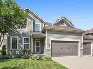2508 SW Valley Ridge Ln, Lees Summit, MO 64082