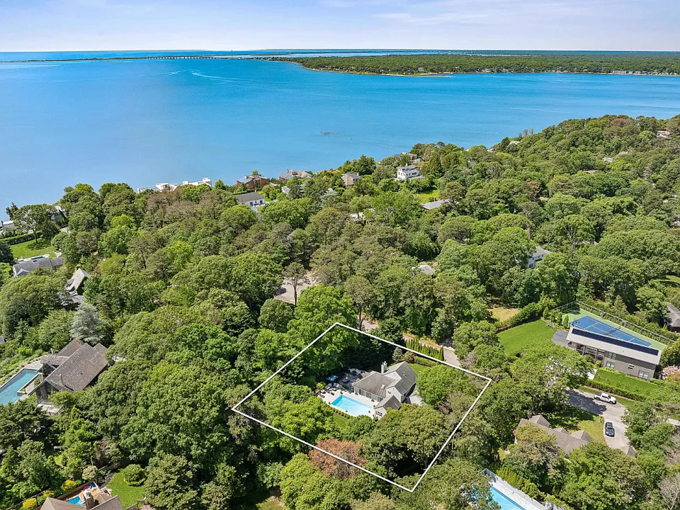 12 Knoll Rd