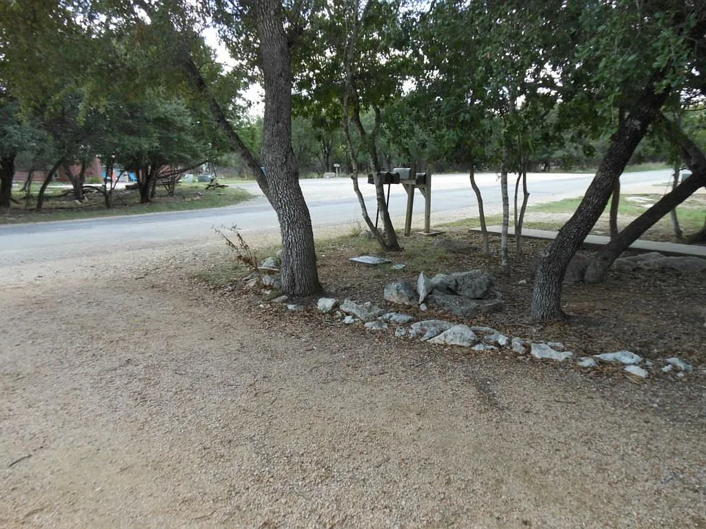 2 bed, 1.5 bath, 1020 sqft, $1,500 — Photo 2