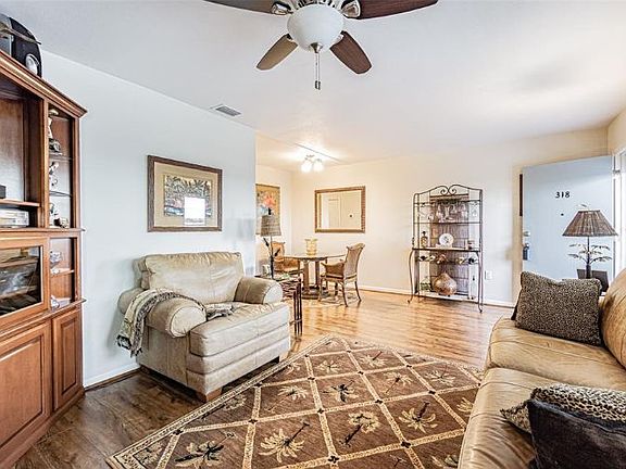 3rd image of 1898 Shore Dr S APT 318
