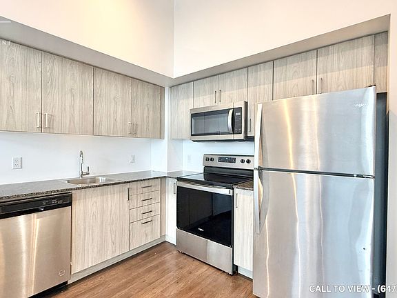 2nd image of 20 Meadowglen Pl Unit 824