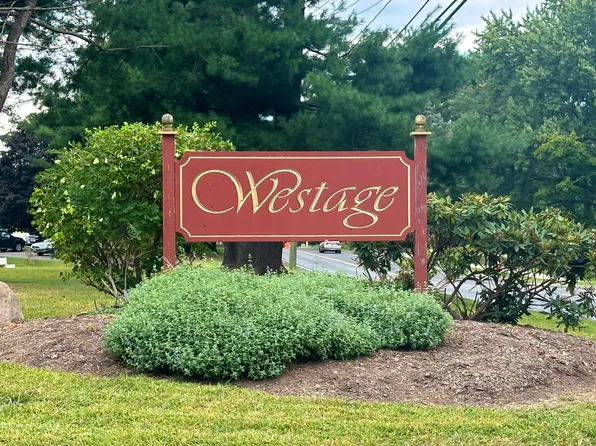 21 Amato Dr I, South Windsor, CT 06074