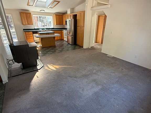 3rd image of 15795 Shellie Ln