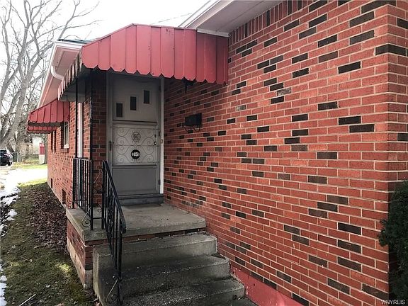 3rd image of 15 Victory Ave