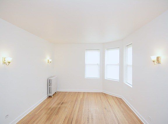5th image of 4728 S Drexel Blvd APT 3A