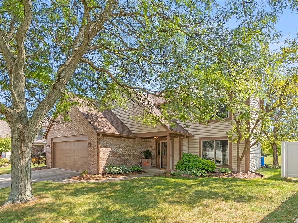 1st image of 8547 Woodstone Way S