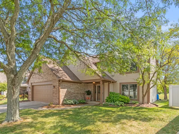 8547 Woodstone Way S, Indianapolis, IN 46256