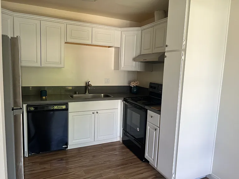 1811 E Grand Ave #86 — Photo 27