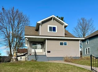 520 Detroit Ave, Iron Mountain, MI 49801