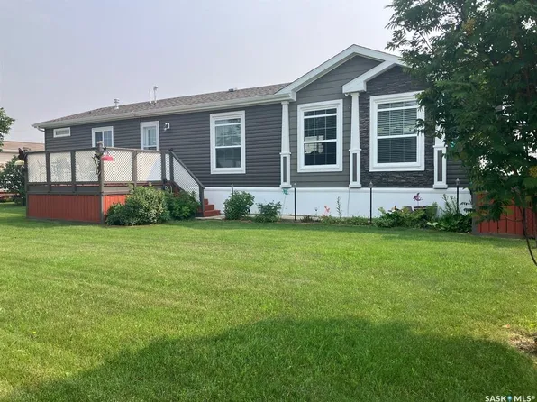 1205 3rd STREET W, Nipawin, SK S0E 1E0
