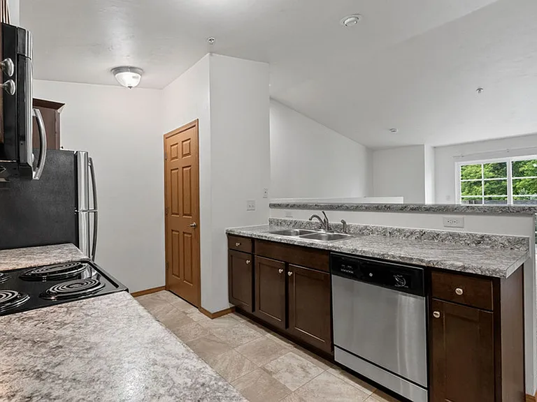 228 Baker Blvd — Photo 5