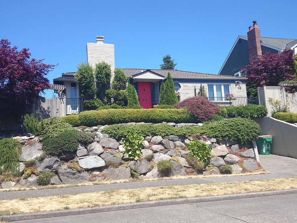 2nd image of 2002 28th Ave W