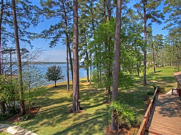 Amazing lake views!