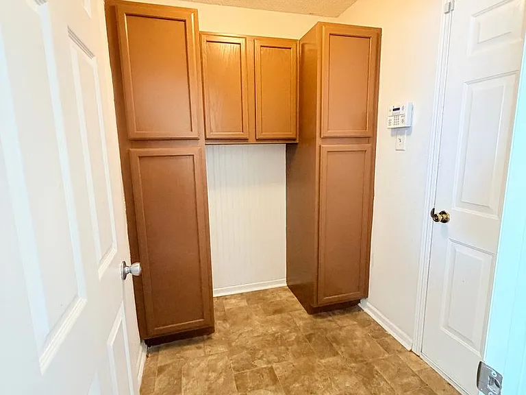 1723 Elijah Blue Dr — Photo 11