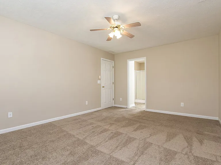 1240 Chris Lake Dr — Photo 7