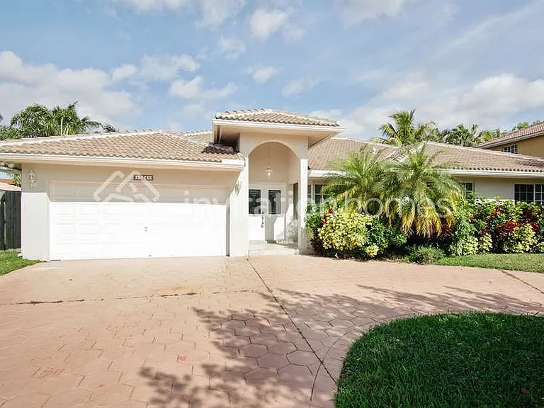 15341 SW 139th St — Photo 1