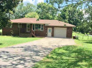613 Mount Laurel Dr, Dandridge, TN 37725