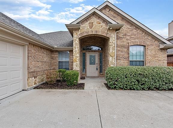 3rd image of 5855 Windy Meadow Ln