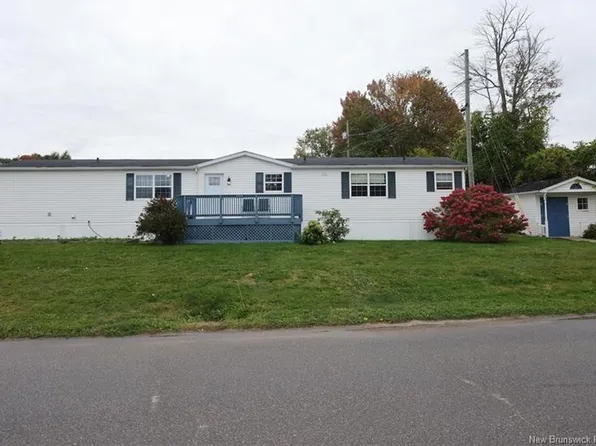 39 Todd St, Fredericton, NB E3C 2M9