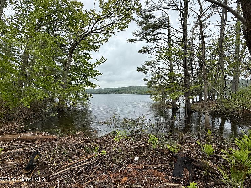 4th image of 1569 S Shore Road
