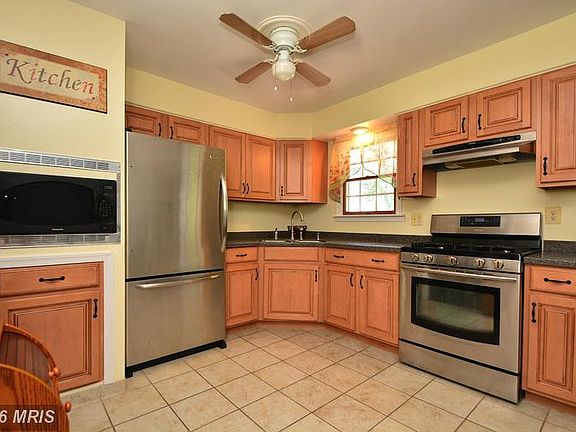 4th image of 426 Hardin Dr