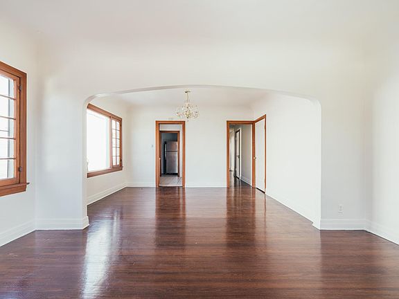 2nd image of 948 N Hayworth Ave