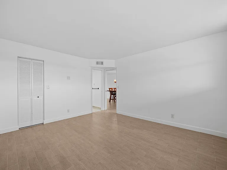 5321 NE 24th Ter #506A — Photo 20