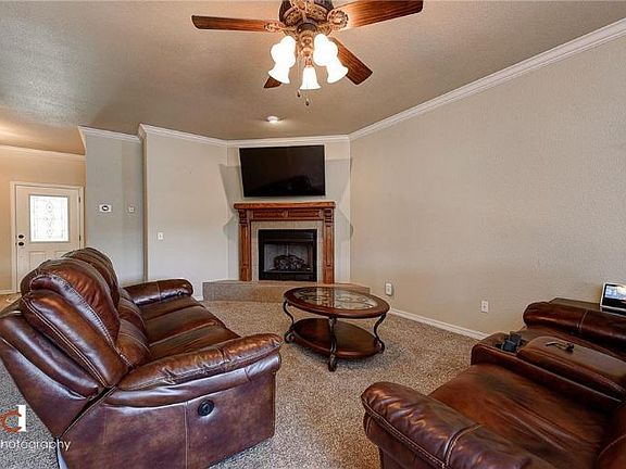 2nd image of 11 Portland Ln