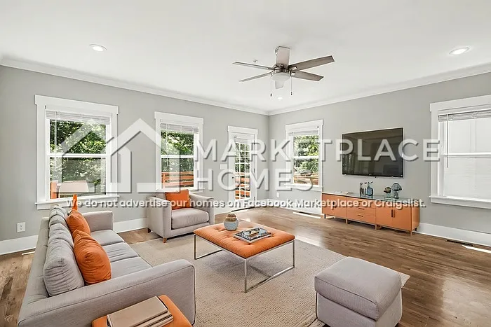 3 bed, 2.5 bath, 2152 sqft, $2,199 — Photo 4