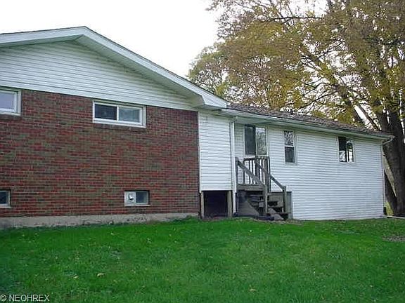 3rd image of 2669 Michaels Dr #2