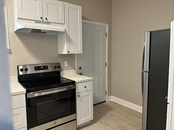 4th image of 612 Hanford St