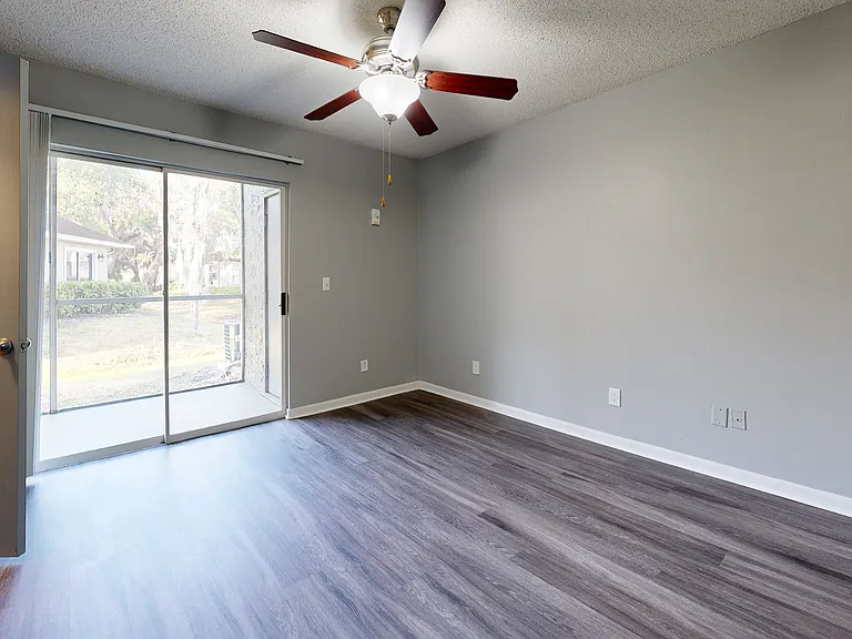 Altamira Place Apartment Homes — Photo 100