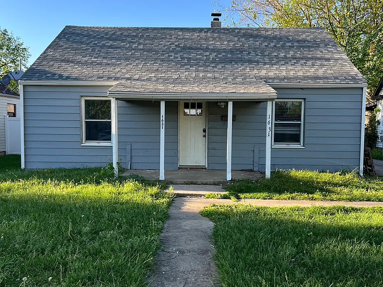 1631 W Thoman St — Photo 10