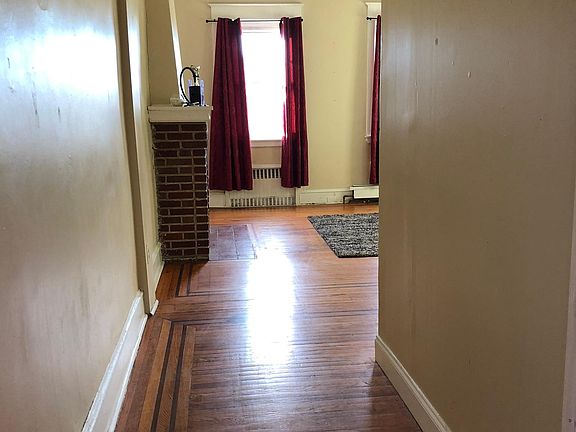 4th image of 1008 N Marshall St #2