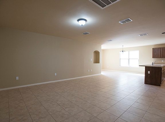 4th image of 3631 Jose C Santos Dr
