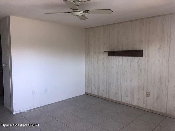3rd image of 7801 Ridgewood Ave APT 25