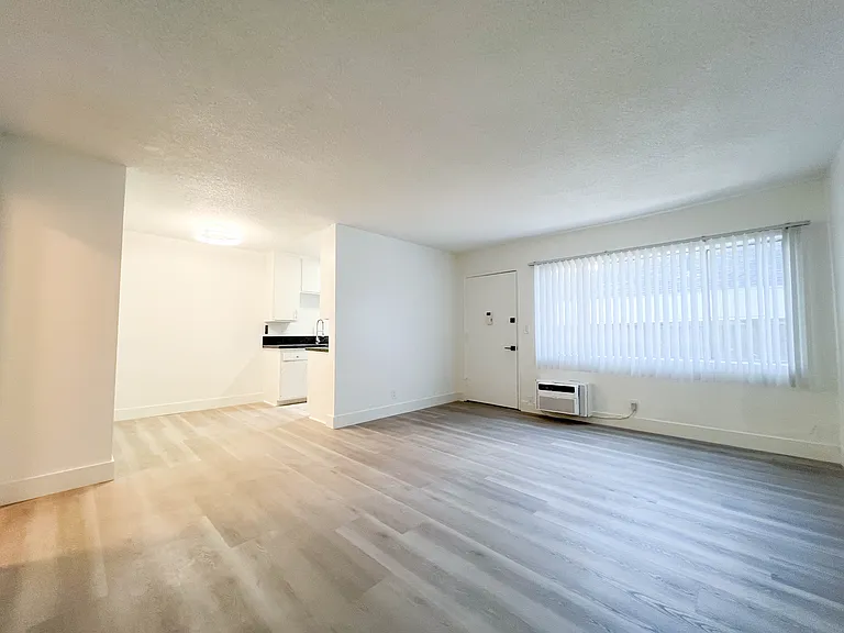 1316 N Fairfax Ave #2 — Photo 3