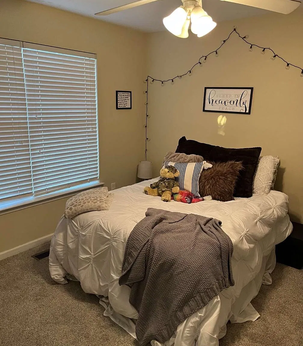 1035 Barnett Shoals Rd — Photo 2