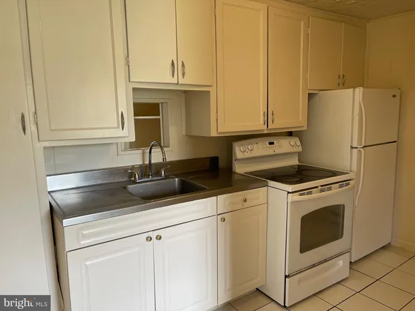 421 Strasburg Pike #B, Lancaster, PA 17602