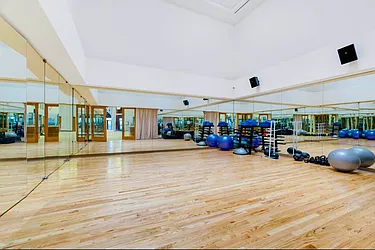 Rented by Level Group