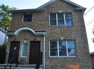 100 Hickory Ave, Staten Island, NY 10305