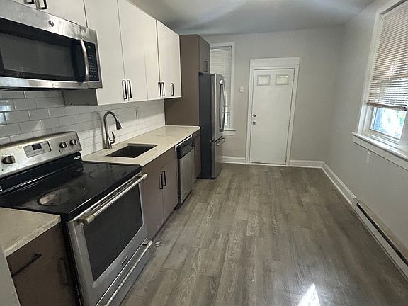 5th image of 1812 E Thayer St