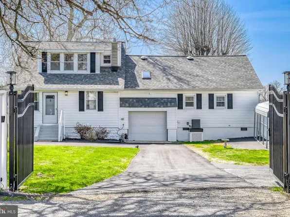 2634 Masseth Ave, Baltimore, MD 21219