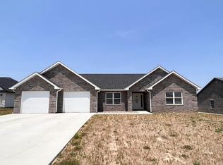 312 Braeburn Dr, Hannibal, MO 63401
