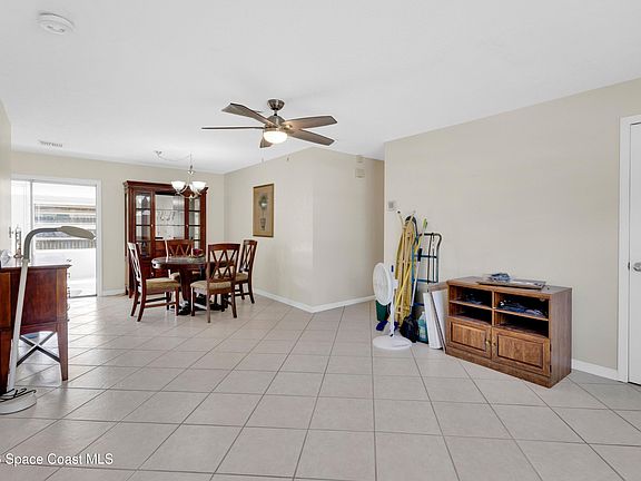 5th image of 2184 Sandalwood Dr