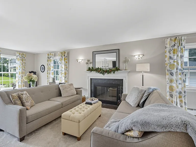 25 Buxton Ln — Photo 7